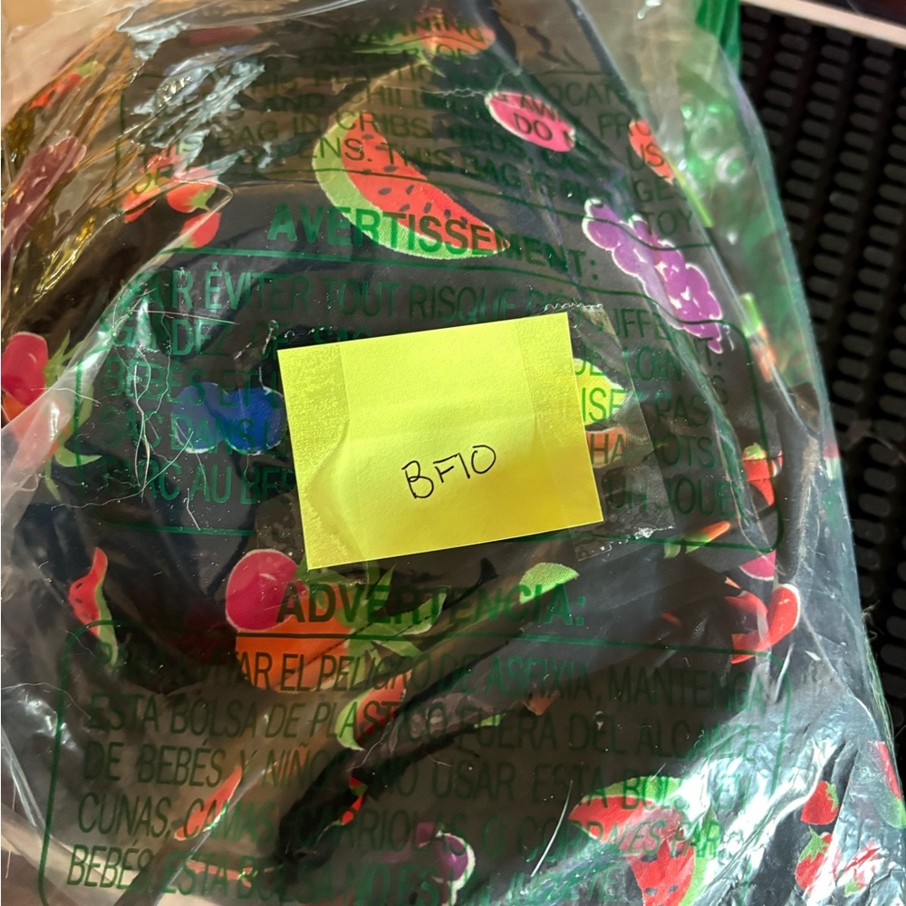 NWT Kate Spade โ ๏ธ Fruit One Piece Swimsuit ๐ - Picture 10 of 10